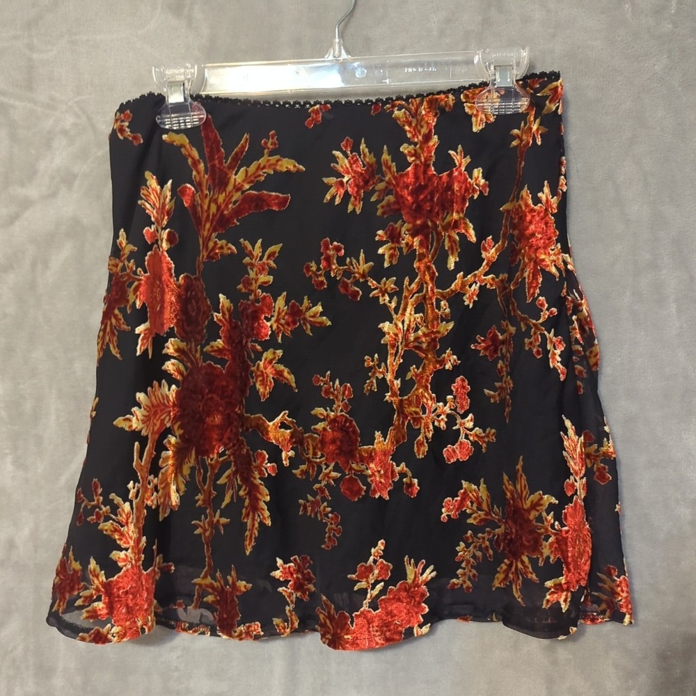 Princess Polly Womens Size 10 Black Mini Skirt Floral Velvet Lace Romantic Fairy